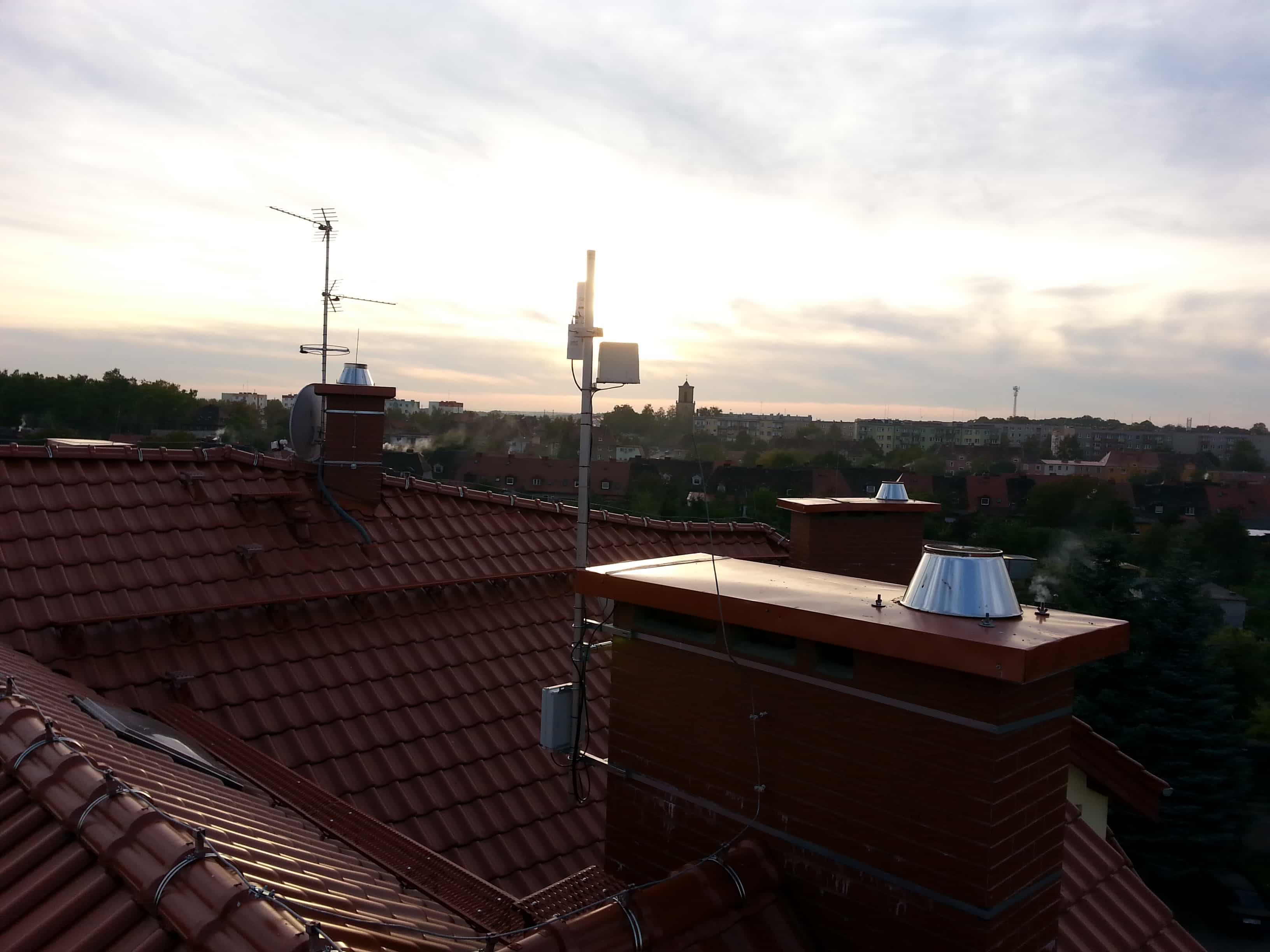 Antena na dachu