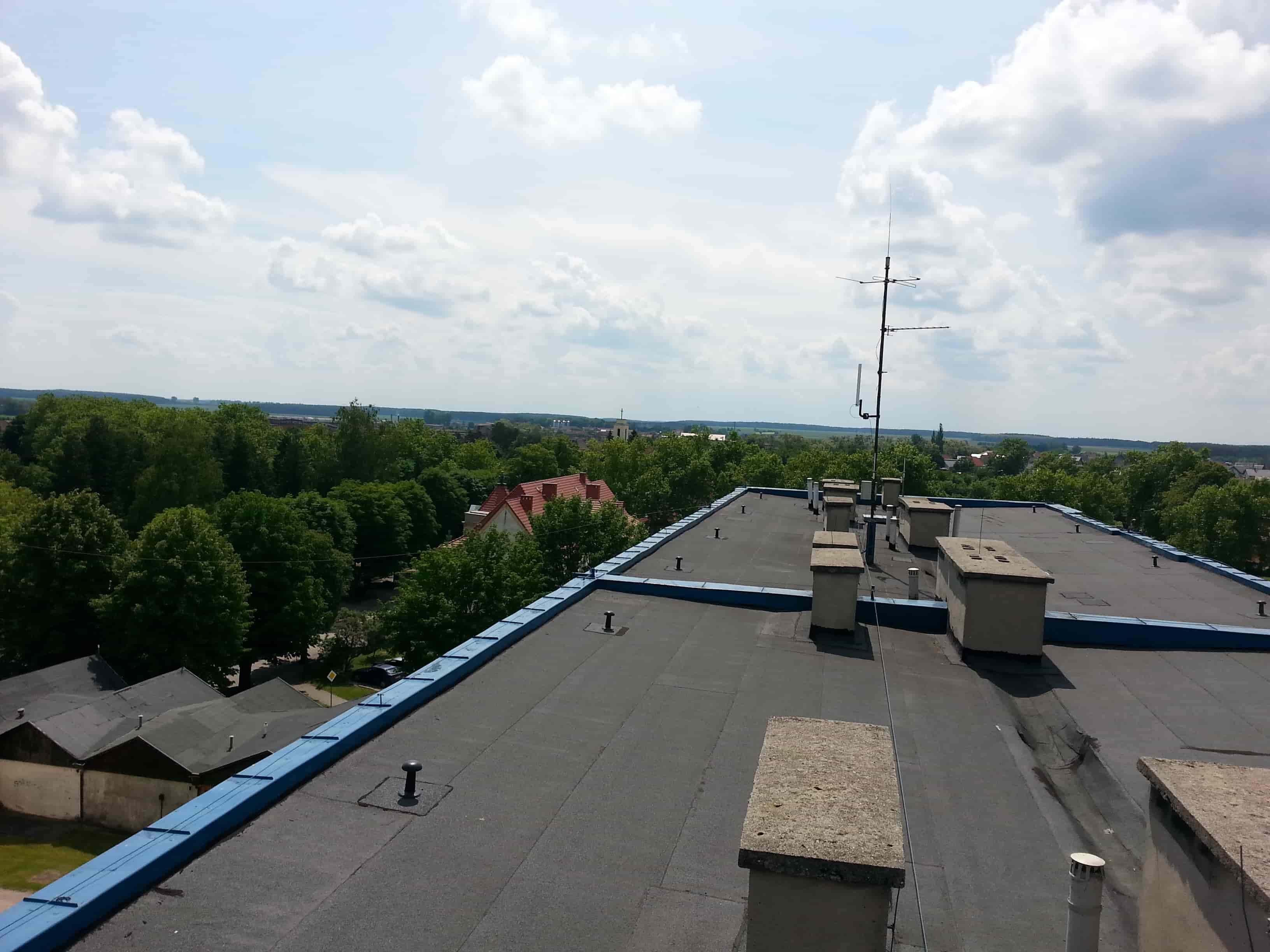 Antena na dachu